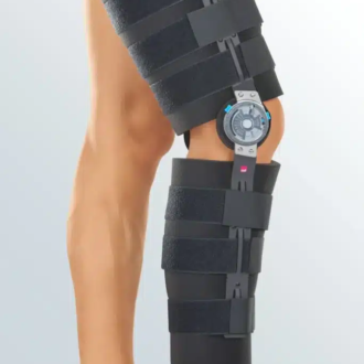 TALA DE JOELHO COM LIMITE FLEXÃO/EXTENSÃO CURTA PRETA MEDI