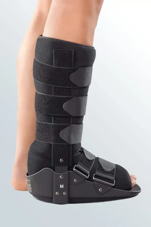 WALKER BOOT M PRETA MEDI